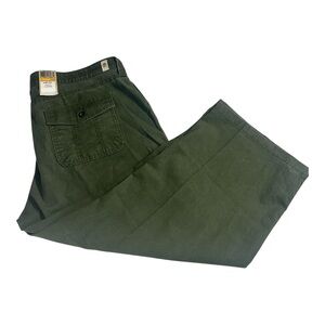 NWT Levi’s 525 Perfect Waist Capri Pants Green Size 16 Tummy Slimming Stretch